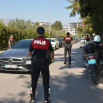 izmir polisi 4 LK6Zgg