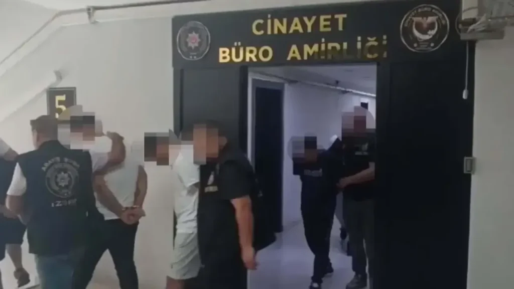 İzmir Son Dakika Haberleri 39 Karabağlar’da silahlı çatışma can aldı: 15 yaşındaki Ayaz hayatını kaybetti