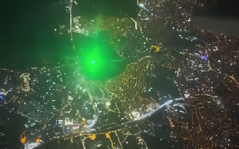 İzmir semalarında şok olay: İzmir–İstanbul uçağına lazer tutuldu 1 lazer 1 GpR1Oe