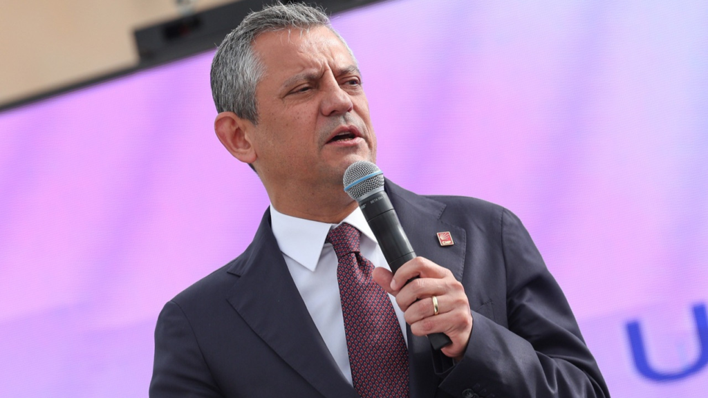 İzmir Son Dakika Haberleri 32 CHP’de yeni parti iddiası: Özgür Özel cephesinde kritik takvim gündemde